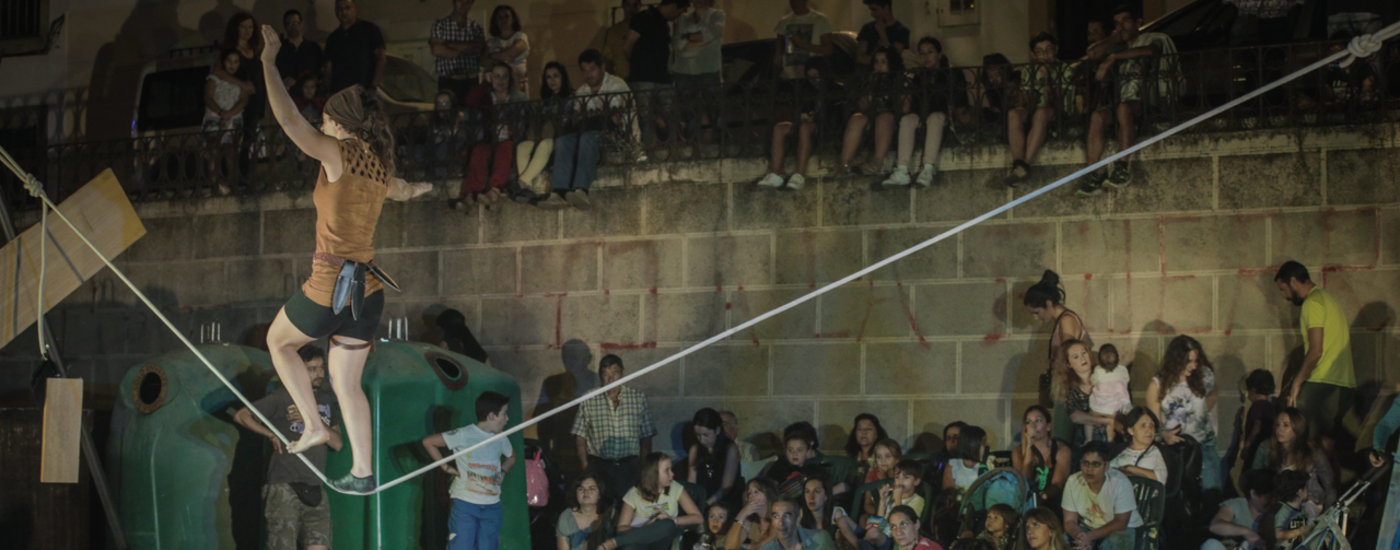 Valentiarte vuelve con circo msica y cultura a las calles de Valencia de Alcntara con todo el amor al arte